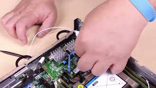 ThinkEdge SE360 V2 installing a wireless adapter and WLAN Bluetooth module