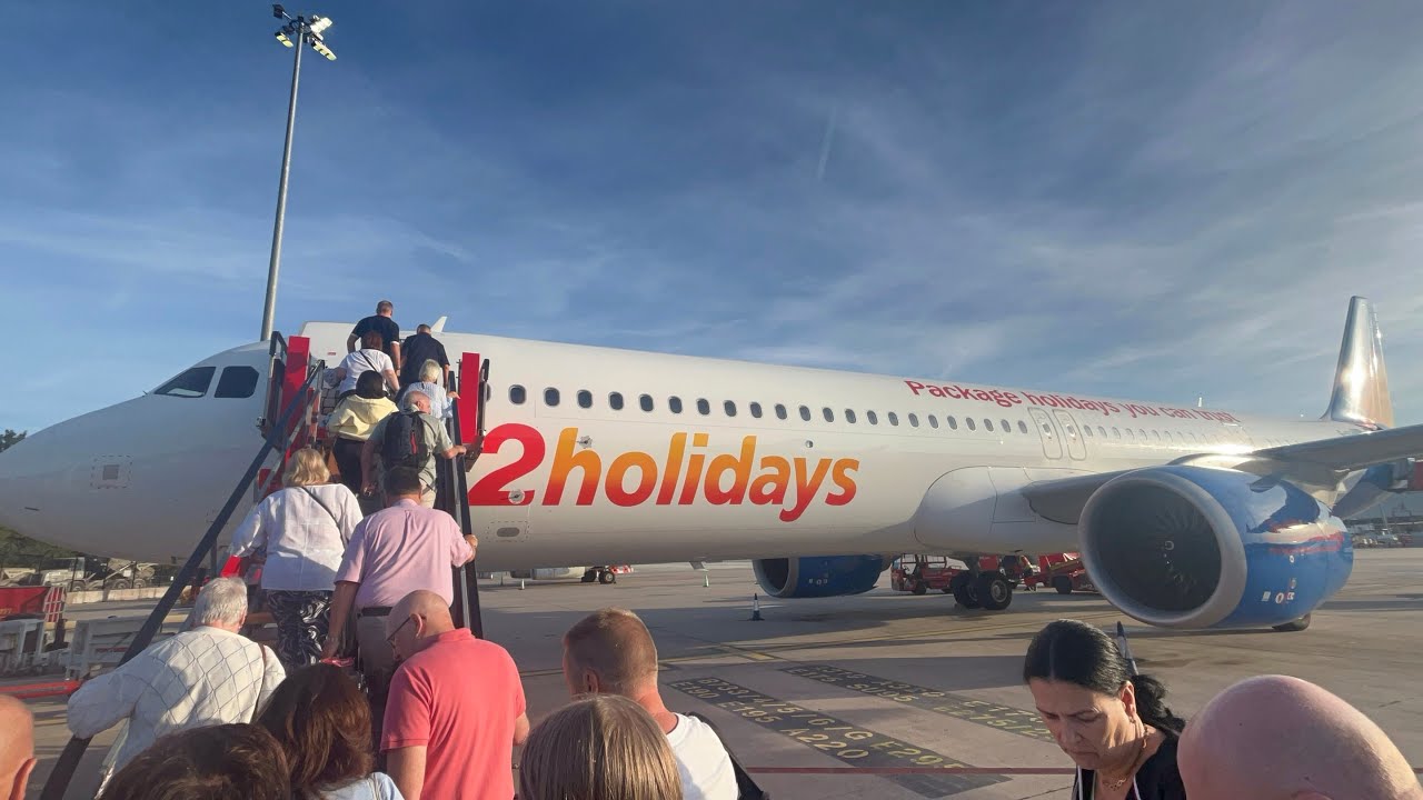 TRIPREPORT | First time on Jet2 a321 Neo  | Manchester - Malta | Jet2 Airbus A321 NEO