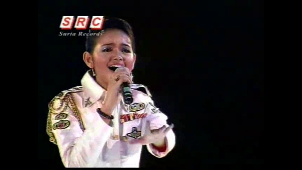 Siti Nurhaliza - Indah Percintaan (Live Konsert) (Official Live Concert Video)