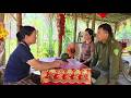 Worried about what Van said, Hang met with Nhat to share her thoughts.