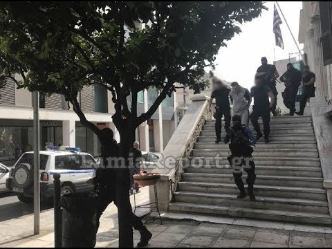 LamiaReport.gr: Ο Αλκέτ Ριζάι στα δικαστήρια Λαμίας