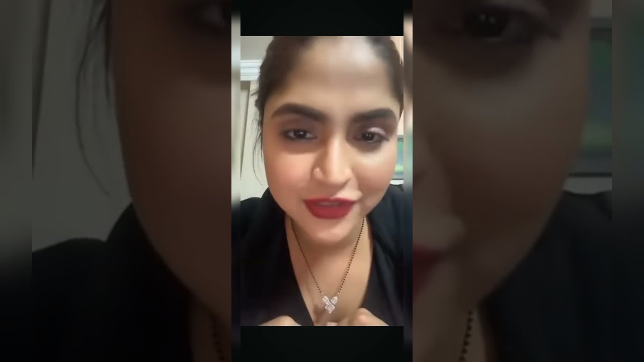 সঙ্গীত শিল্পী দেবলীনা নন্দী তার লাইভে এমন কি বলল, যে তাকে এই রকম পদক্ষেপ নিতে হলো | 