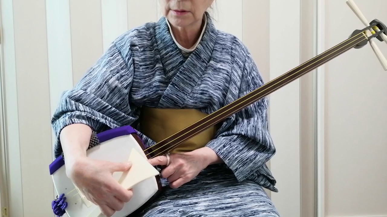大衆演劇　日本舞踊　三味線本体 白/緑 袴と扇子でじょんがら節を舞う】津軽三味線：山田隆二・山田光太郎