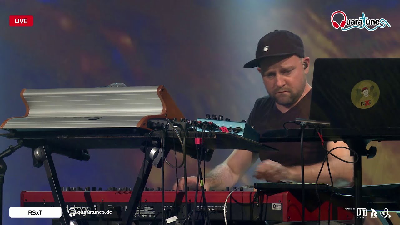 RSxT - Life Is A Wave I Official Live Session (HD)