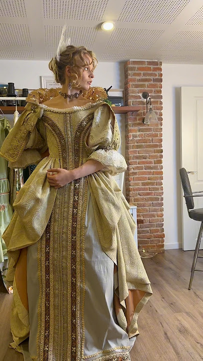 17th century AtelierBloh costume | #costumedesign #sewing #historicalfashion #corsettop #17thcentury