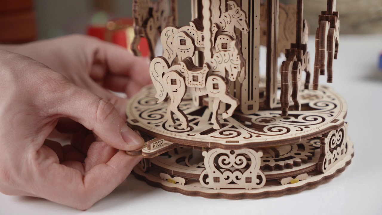 Ugears ユーギアーズ メリーゴーラウンド – Ugears ユーギアーズ