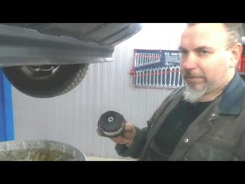 Video: Kako zamenjati zračni filter v kabini pri Fordu Escape 2012?