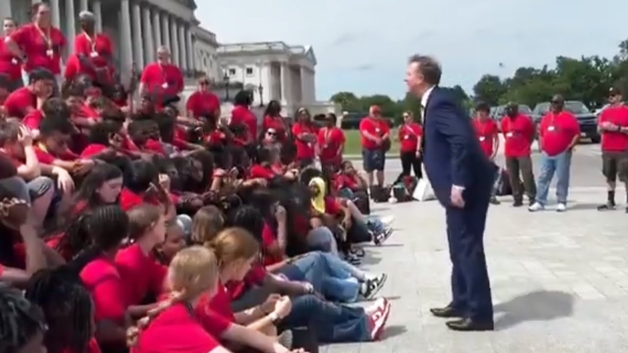 Student: “Why is Trump so orange?” Republican: “Umm umm umm”