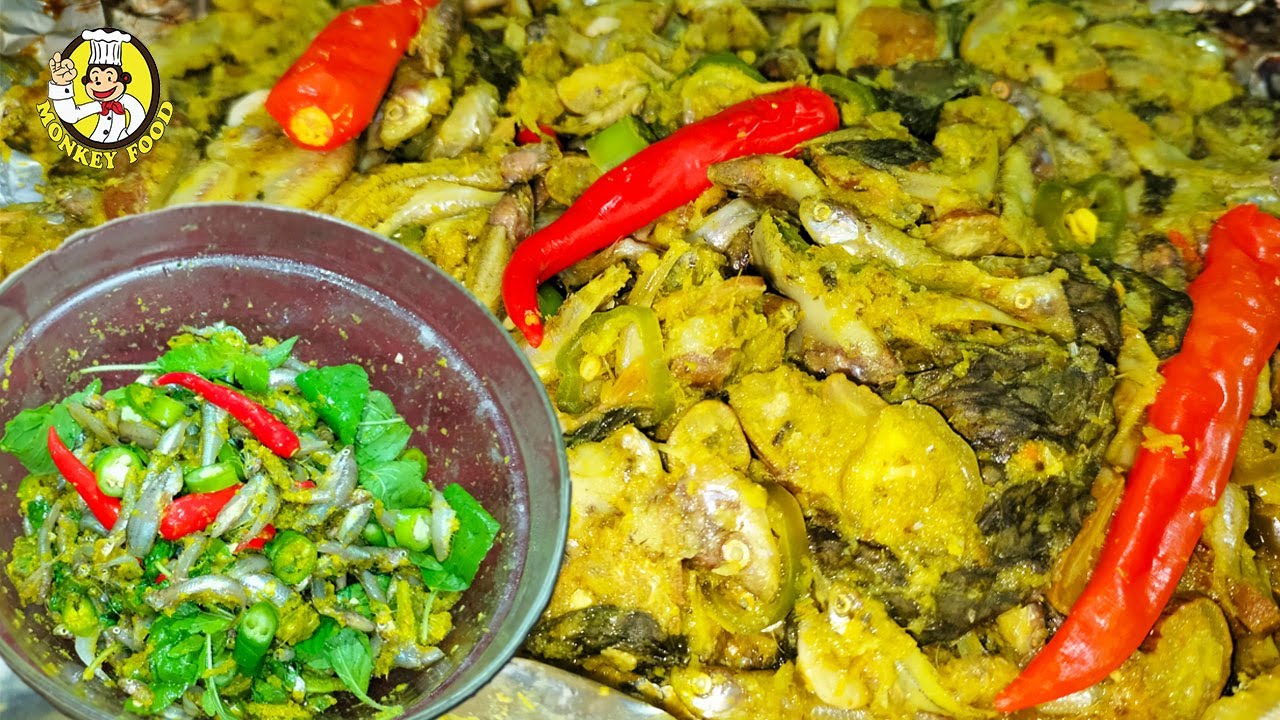 How to Make Grilled Baby Fish | របៀបធ្វើ កប់កូនត្រី - Monkey Food ​