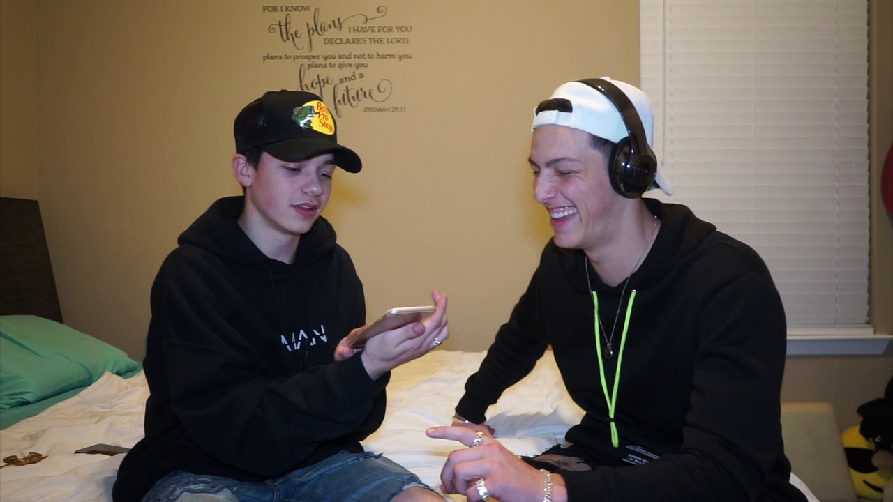 Whisper Challenge W/ Tayler Holder (HILARIOUS)