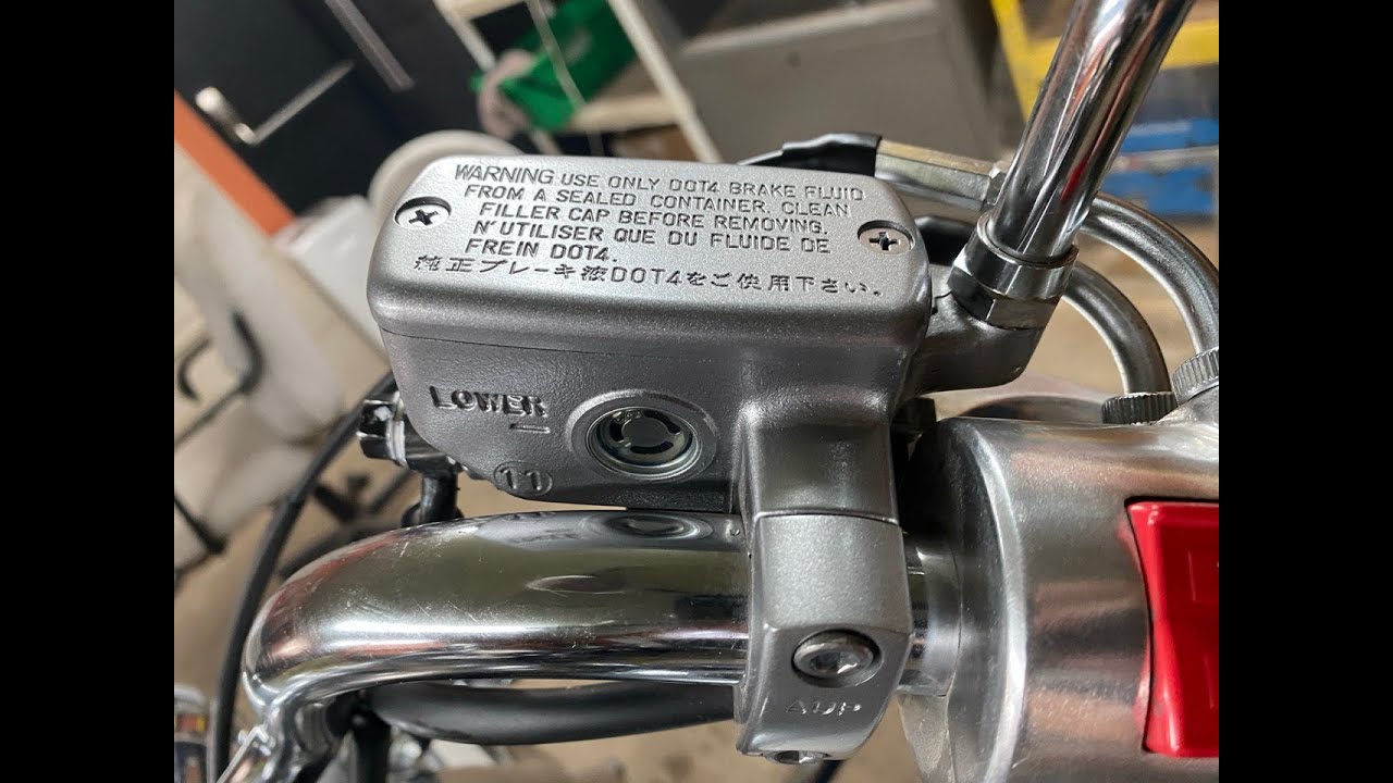 2014 Honda Shadow Aero VT750: Front Brake Fluid Flush DOT4