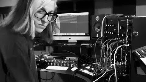 Erica Synths Perkons and Moog Model 10 electronic dance jamming