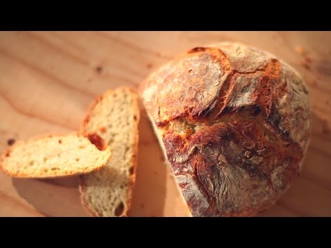 Video: Zelfgebakken Brood Zonder Kneden