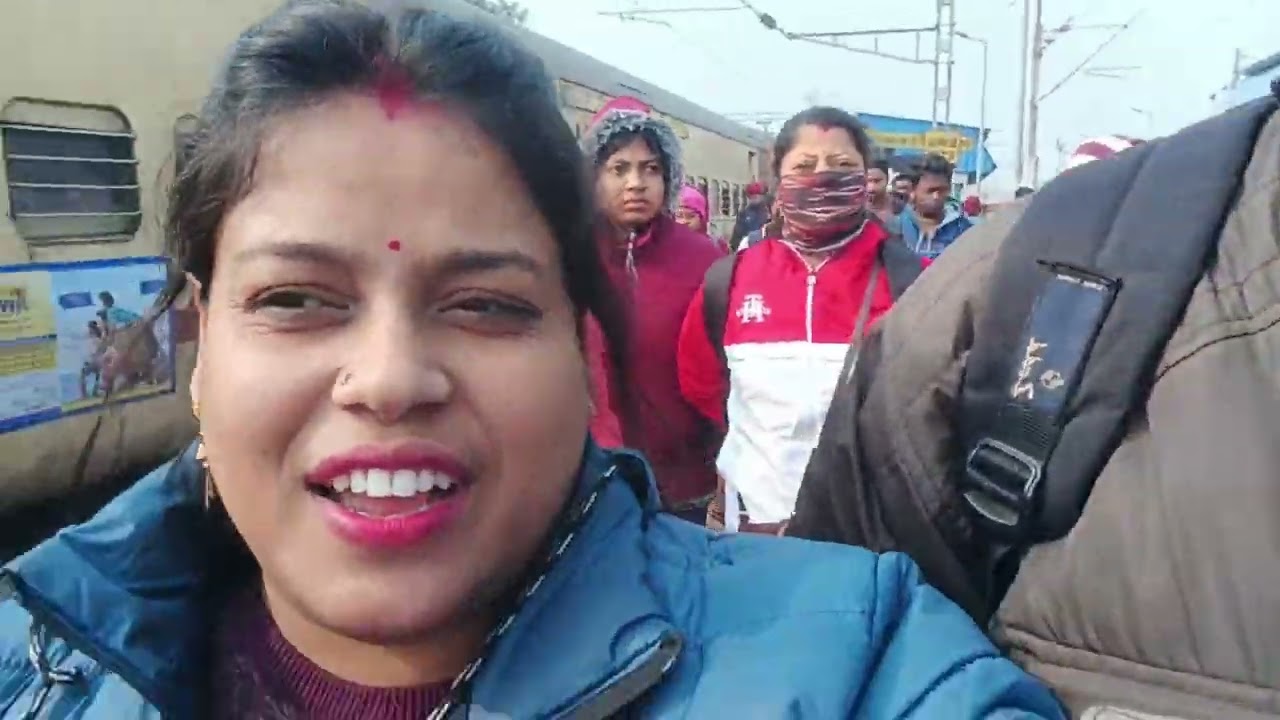 নৈহাটি বড়মার মন্দি‌রে সকাল সকাল বেরেই পরলাম 