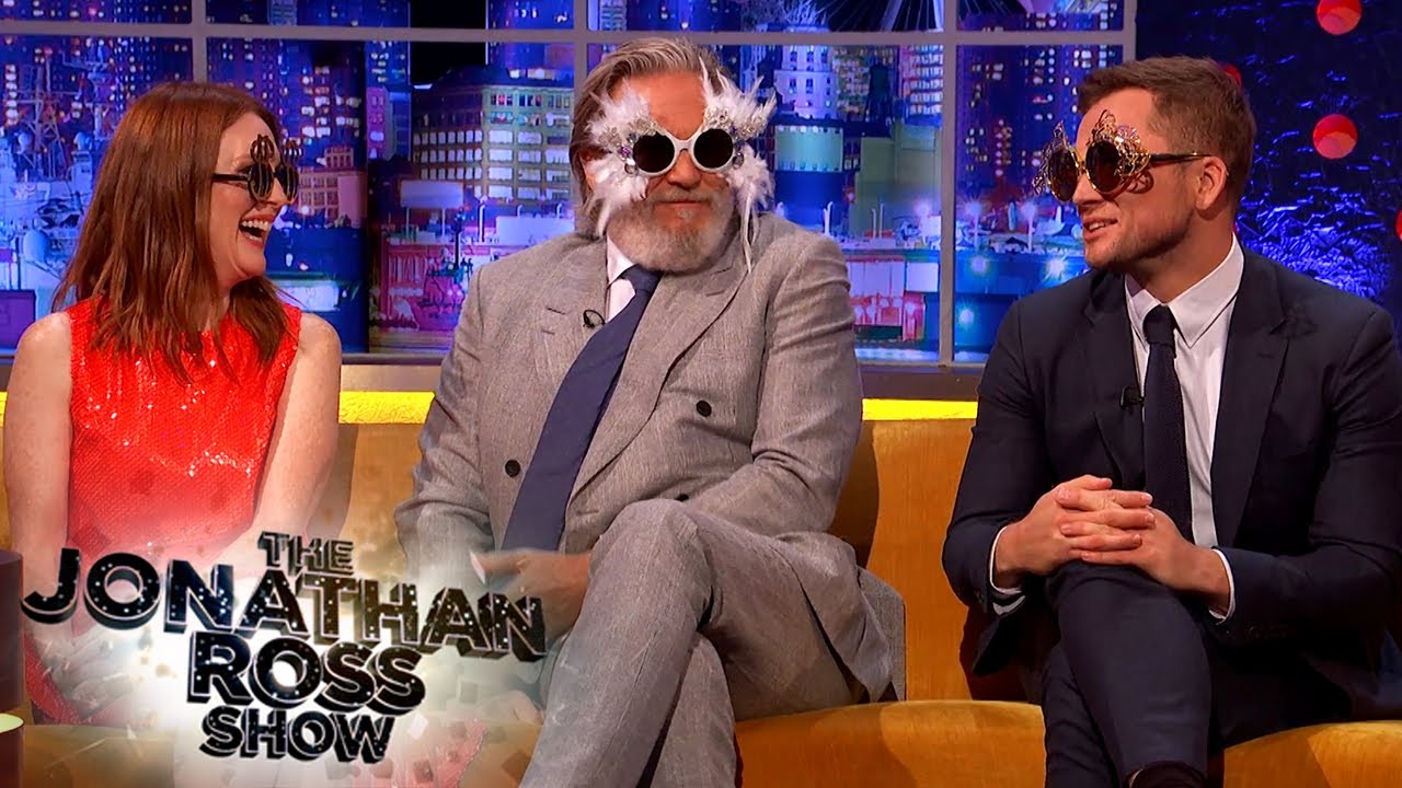 Julianne Moore Lost It When Working With Elton John | The Jonathan Ross