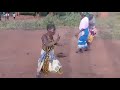 Zamvuta Uku Azigogo Akumenyana Mondetsa Khawa 