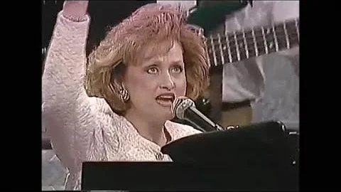 Bill and Renee Morris - "He's Keeping Me"