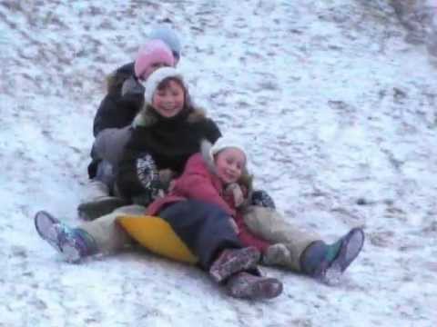Video: Kas Yra žiemos Linksmybės: šunų Rogės