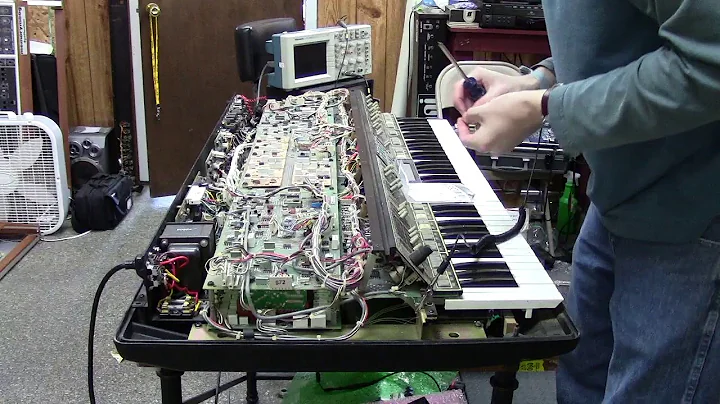 Dr. Dave Luce's Polymoog Teardown (by Synthpro)