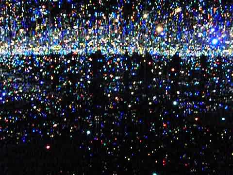 Yayoi Kusama Infinity Mirrored Room The Souls Of Millions Of Light Years Away 1