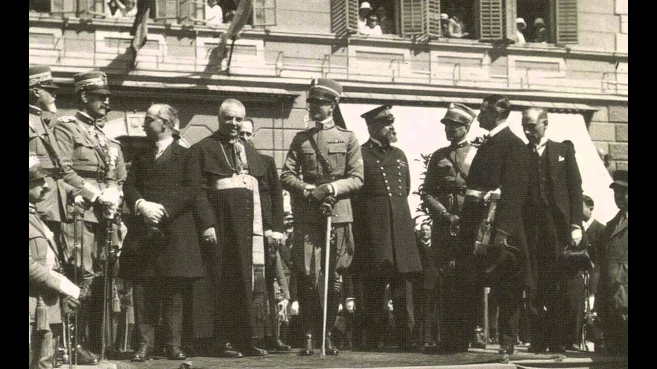 Bolzano scomparsa  piazza Walther.mp4