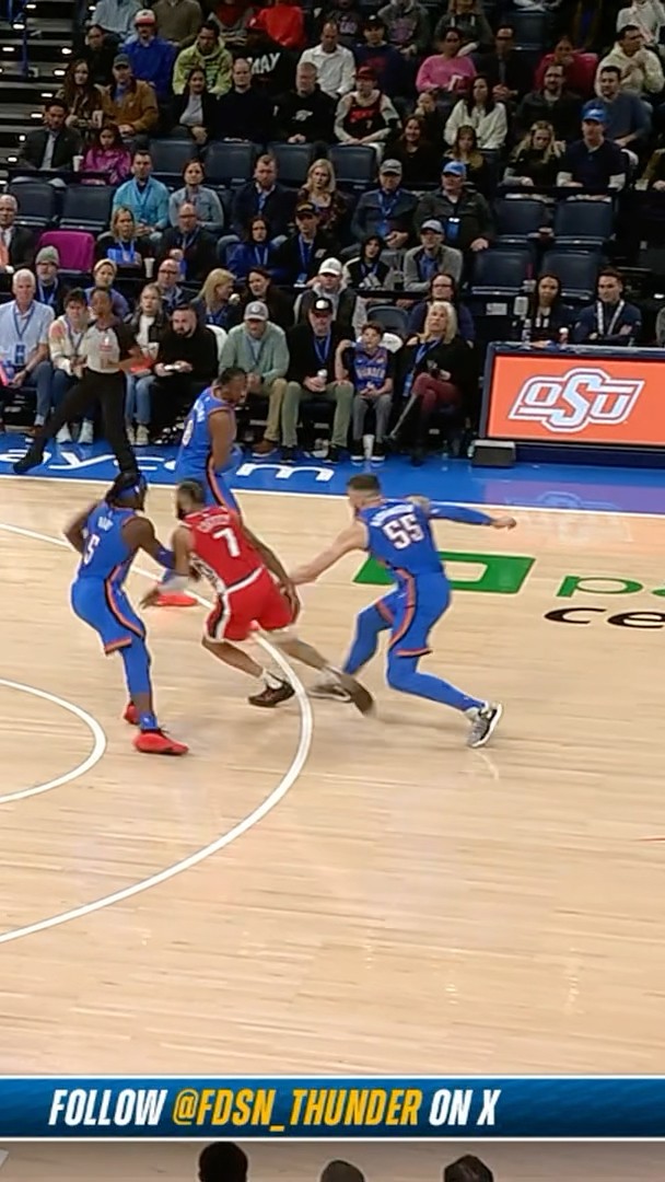 Hartenstein with the steal and the DIME to Williams!