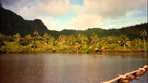 Tahiti music - Tiare Tarua by Esther