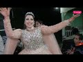 العروسه مبطلتشي رقص علي المسرح ليلة دخلتها من حقها تفرح دي ليله وحده في العمر