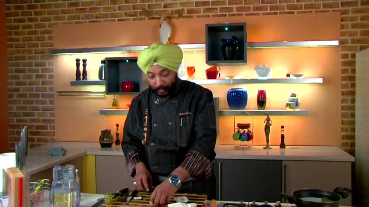 Indian Spinach and Cottage Cheese Pakora | chefharpalsingh