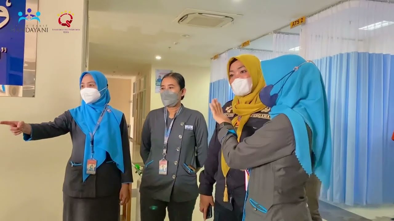 Studi Banding SIM RS Khanza RSUD Oku Timur di RSU Handayani