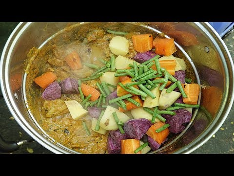 How To Make Chicken Curry / DELICIOUS Chicken Curry Recipe / Cambodian Village Food Cooking