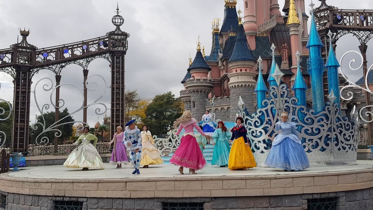 l'étincelante valse des princesses Disneyland Paris 25 ans YouTube