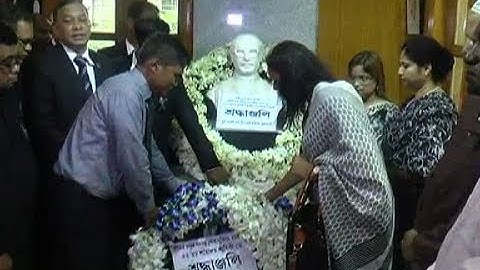 বেকার হোস্টেলে বঙ্গবন্ধু স্মৃতি কক্ষে দূতাবাস কর্মীদের শ্রদ্ধা নিবেদন | West Bengal News