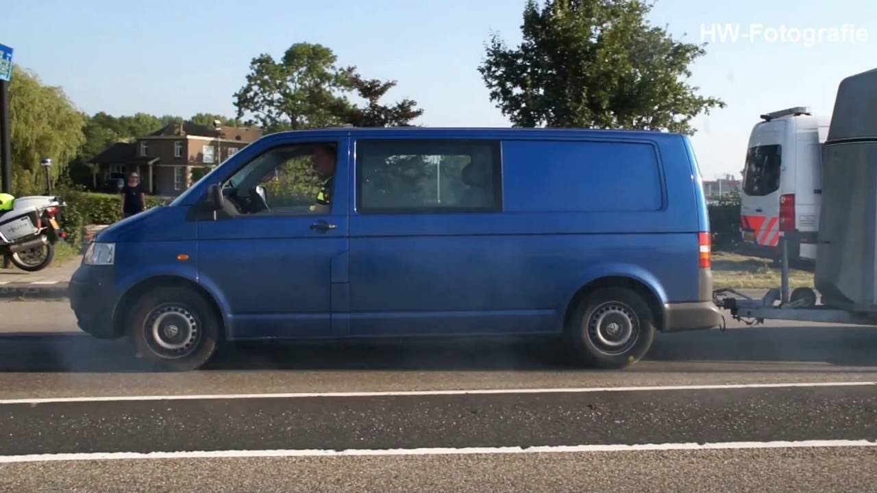 Fietsster ernstig gewond na aanrijding op Spoolderbergweg