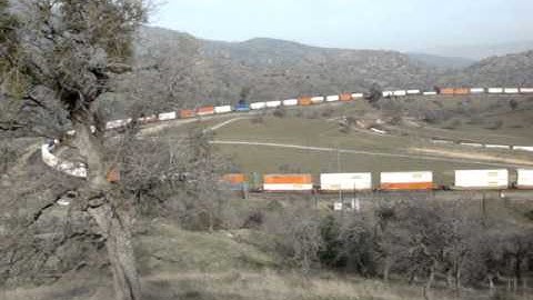 BNSF double-stack train at Tehachapi Loop 3-27-13