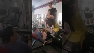 Tifani Wittman (23) 550kg leg press 😳👍💪