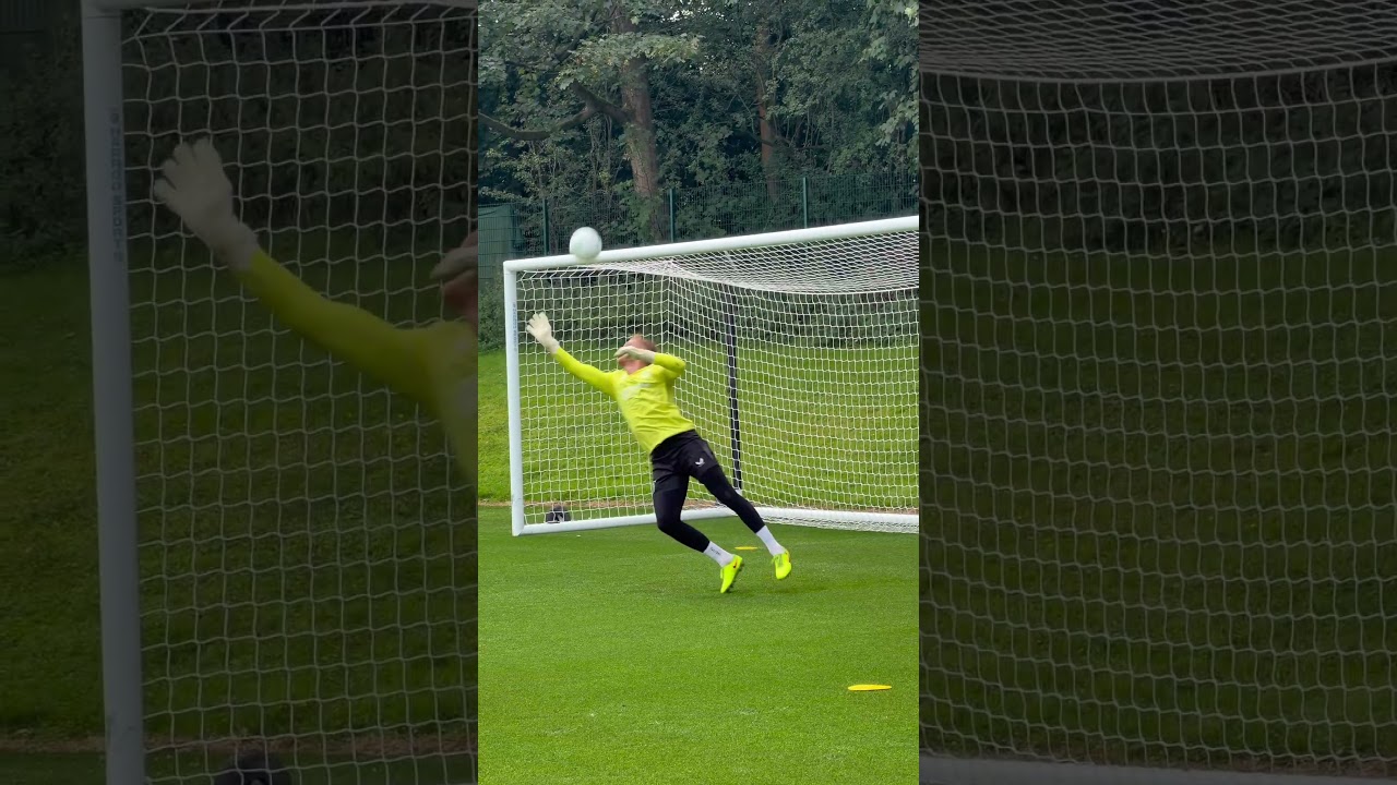 Experience between the sticks π§€ #burnleyfc #football #efl
