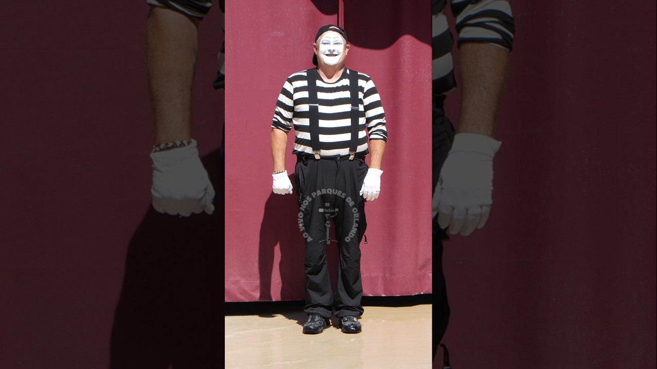 Tom o mímico se arrumando antes do show 😂🤣#tomthemime #seaworldmime #seaworldorlando