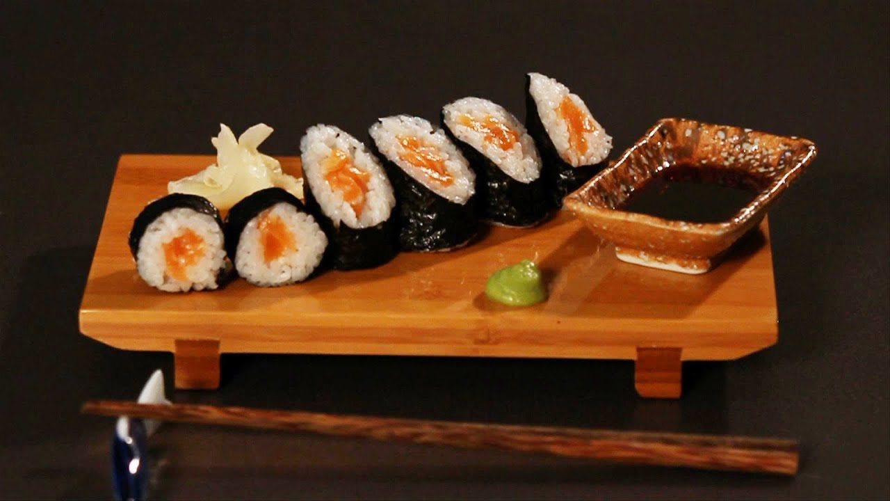 Spicy Salmon Sushi Roll (video) - Tatyanas Everyday Food