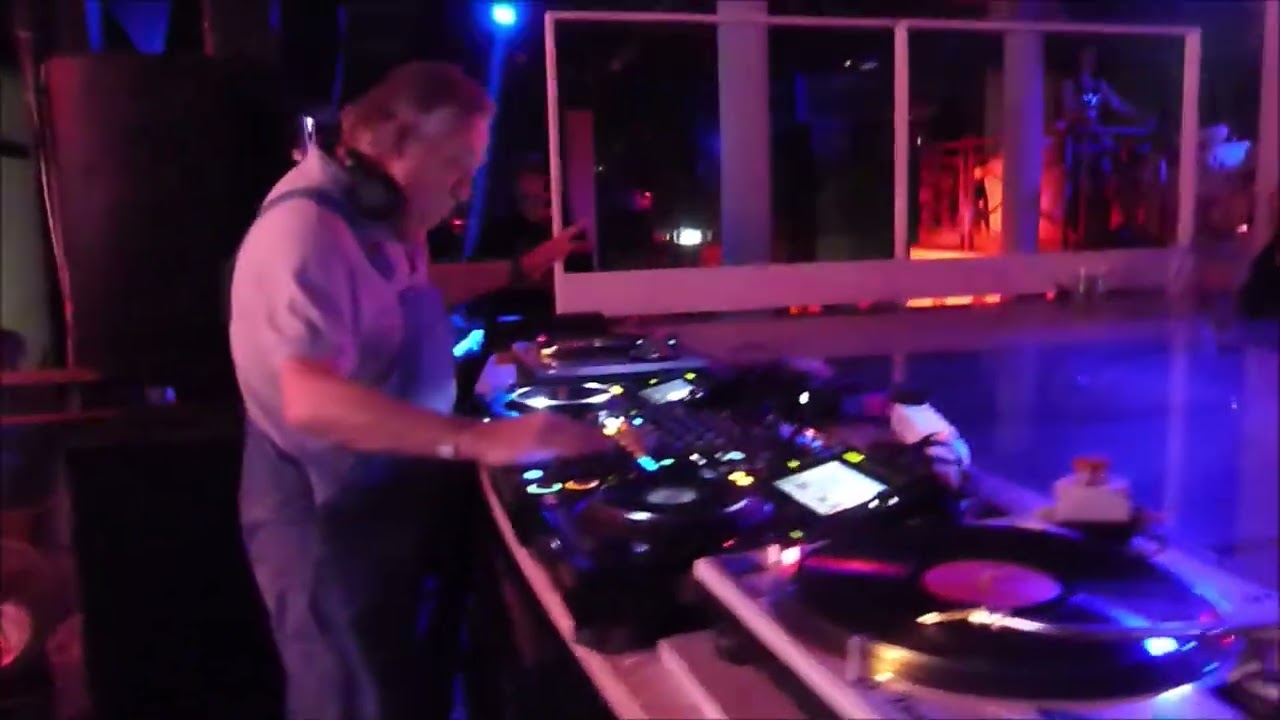 DJ RUBENS AFRORADUNO DI PASQUA 20-4-2025 BAIA IMPERIALE