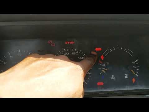 It's ok for Oil Pressure Warning on Peugeot 505 With Aged Carburettor Engine at Idle