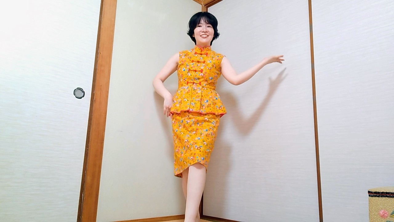 Hey, come on in! One Chinese-style two-piece outfit ready! - YouTube