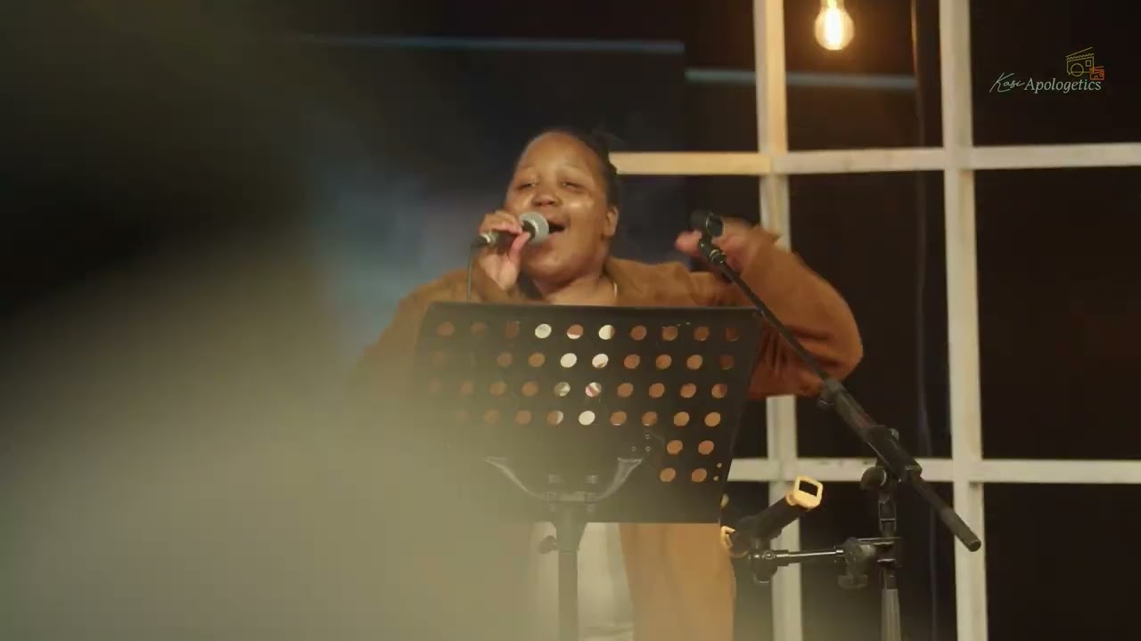 Uthando lukababa (African Hymns) - Sola Worship