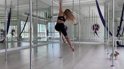 Spinning Pole Tutorial - How to make a beautiful dynamic spin