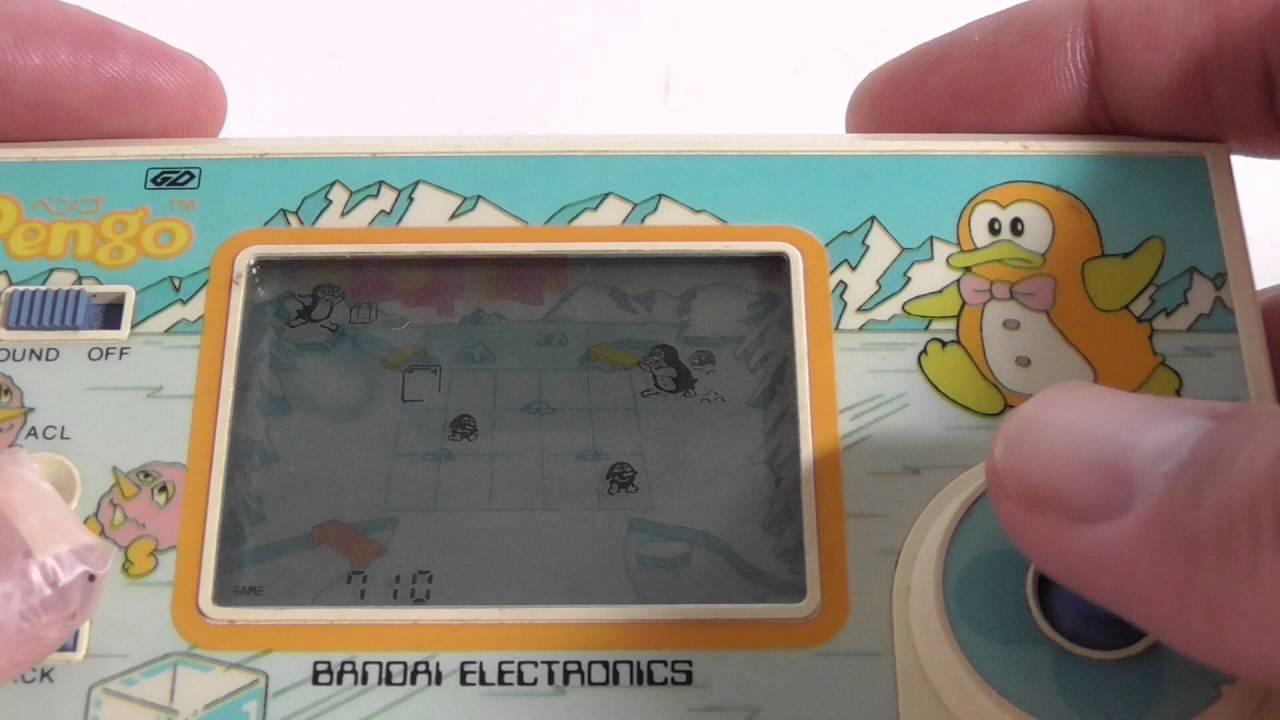 17793 Bandai LCD Game Digital Pengo - YouTube
