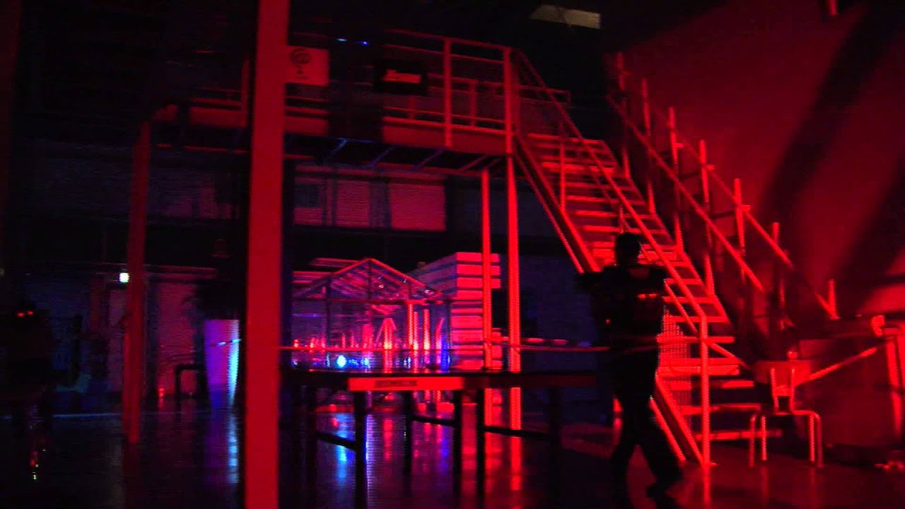 SWAT lasergame bij YES!DELFT - YouTube