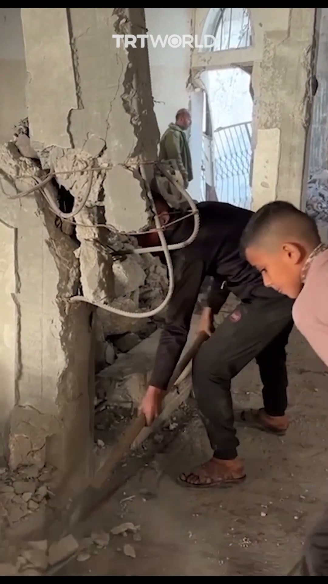 Palestinians begin restoring Gaza’s historic Great Mosque