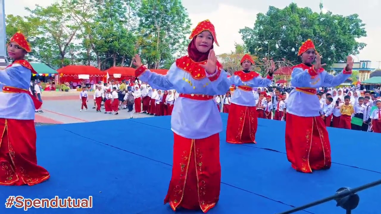 GPelita : Tarian SMPN 2 Tual