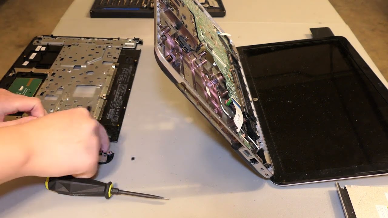 Old HP Pavilion laptop teardown - YouTube