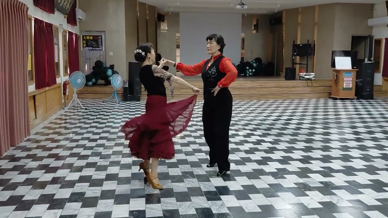 指導老師:郭姿蘭.王小萍     落雨天（快三步）